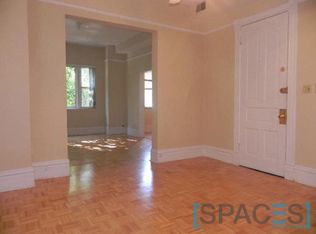 1454 W School St APT 2F, Chicago, IL 60657
