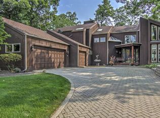 466 Wexford Rd, Valparaiso, IN 46385