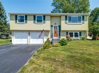8280 Swallow Path, Liverpool, NY 13090