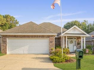 123 Willow Brook Dr, Hattiesburg, MS 39402