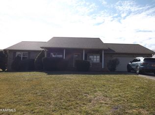 114 Courtney Cir, Cumberland Gap, TN 37724