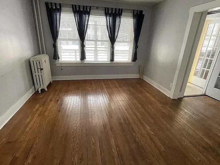 113 Woodlawn Ave #1 — Photo 2