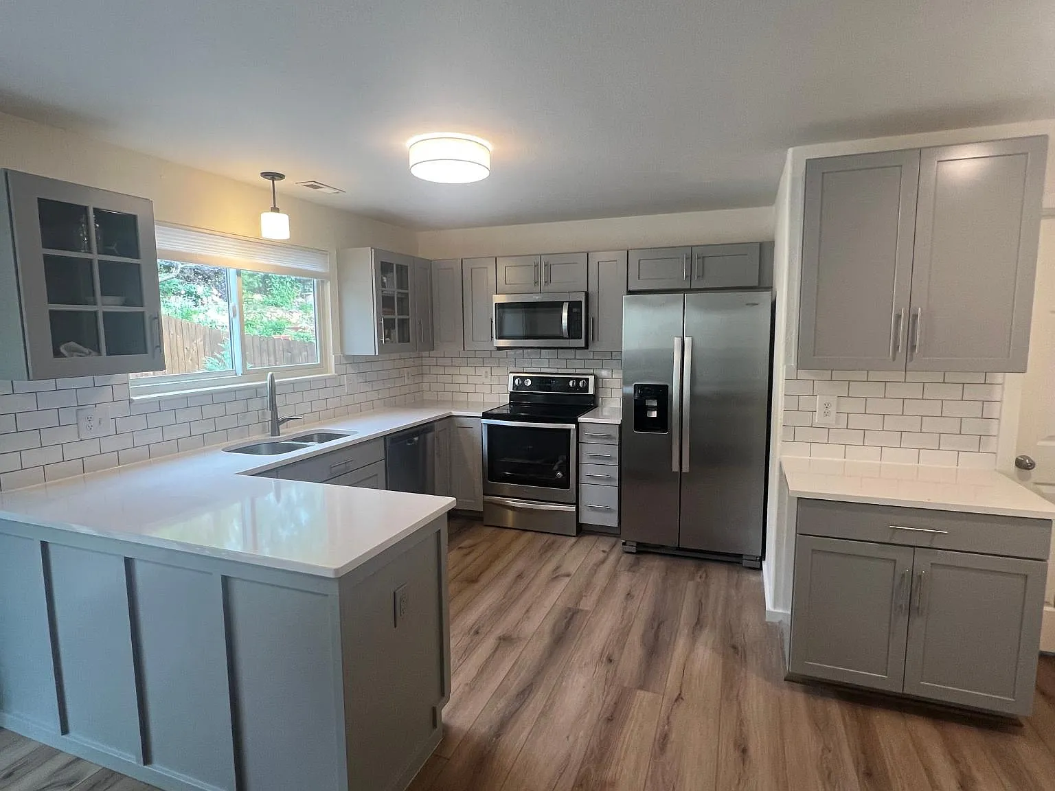 2940 E Yarrow Cir — Photo 4