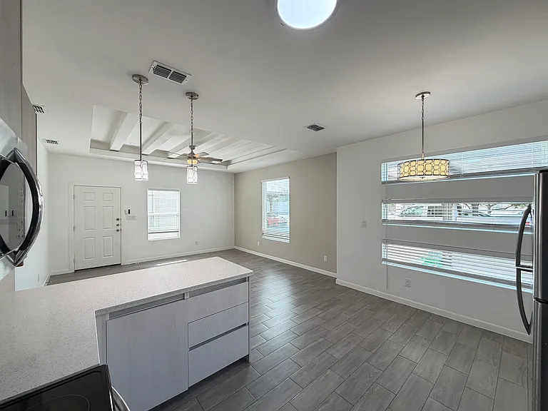 909 W Carmel Ave #2 — Photo 6