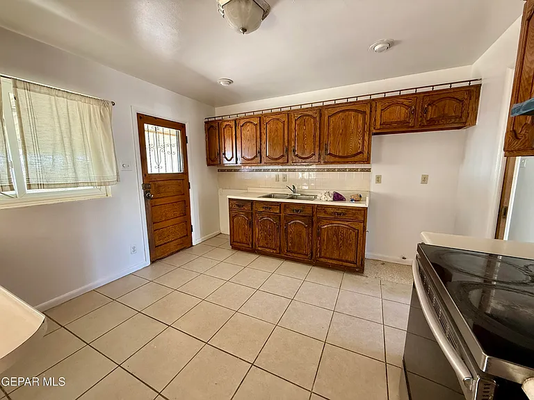 2900 Polk Ave — Photo 12