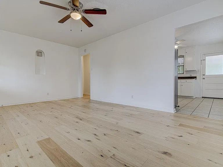 1711 Brentwood St #A — Photo 5
