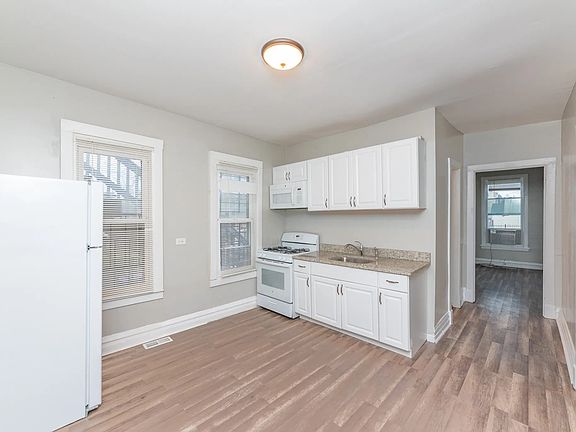2nd image of 3138 W Wabansia Ave #1