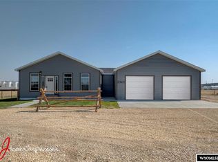 647 Mystery Bridge Rd, Evansville, WY 82636