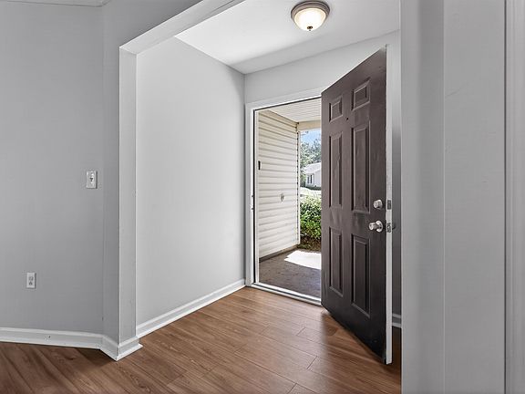 5th image of 1852 Tamara Way