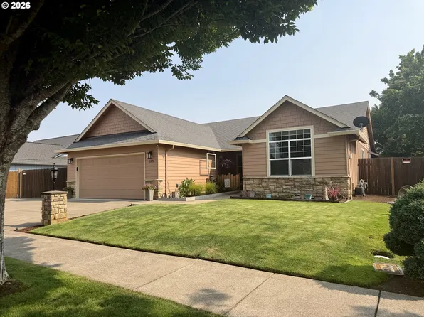 5976 Firestone Dr, Eugene, OR 97402