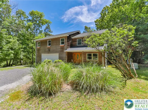 152 Inverhouse Rd, Henryville, PA 18332