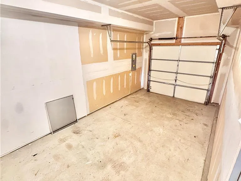 309 Maple Ct — Photo 24
