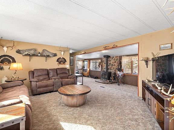 3rd image of 1353 Selms Rd