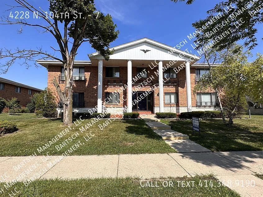 2 bed, 1.5 bath, $1,150 — Photo 1