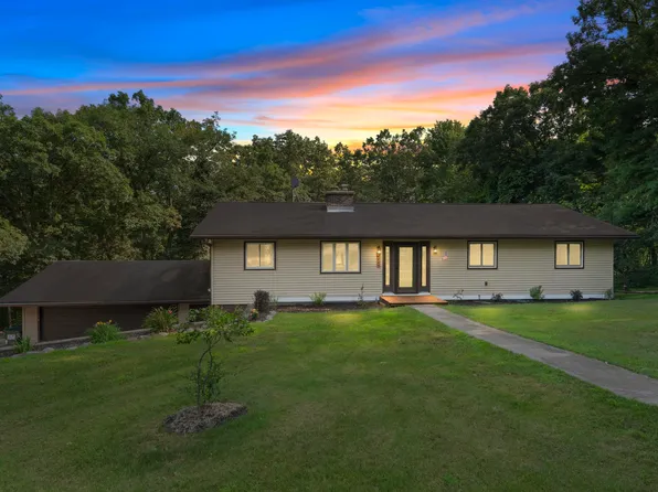 945 Brian St, Redgranite, WI 54970