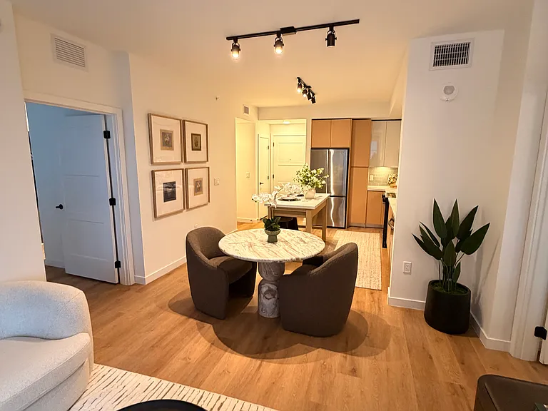12380 Biscayne Blvd #206 — Photo 10