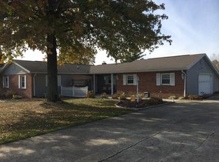 6095 Southview Dr, Nashport, OH 43830