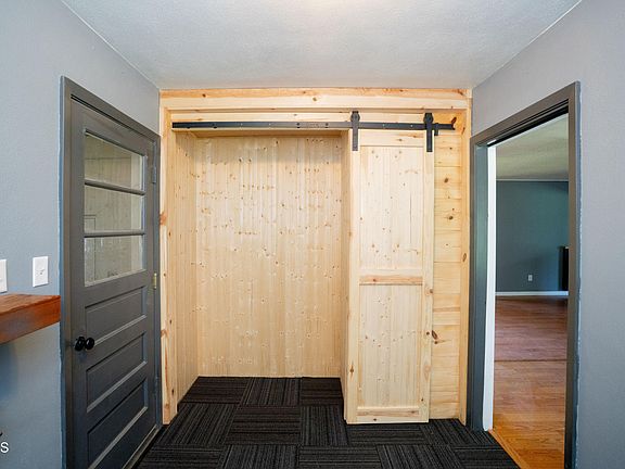 5th image of 1710 Elmwood Pl