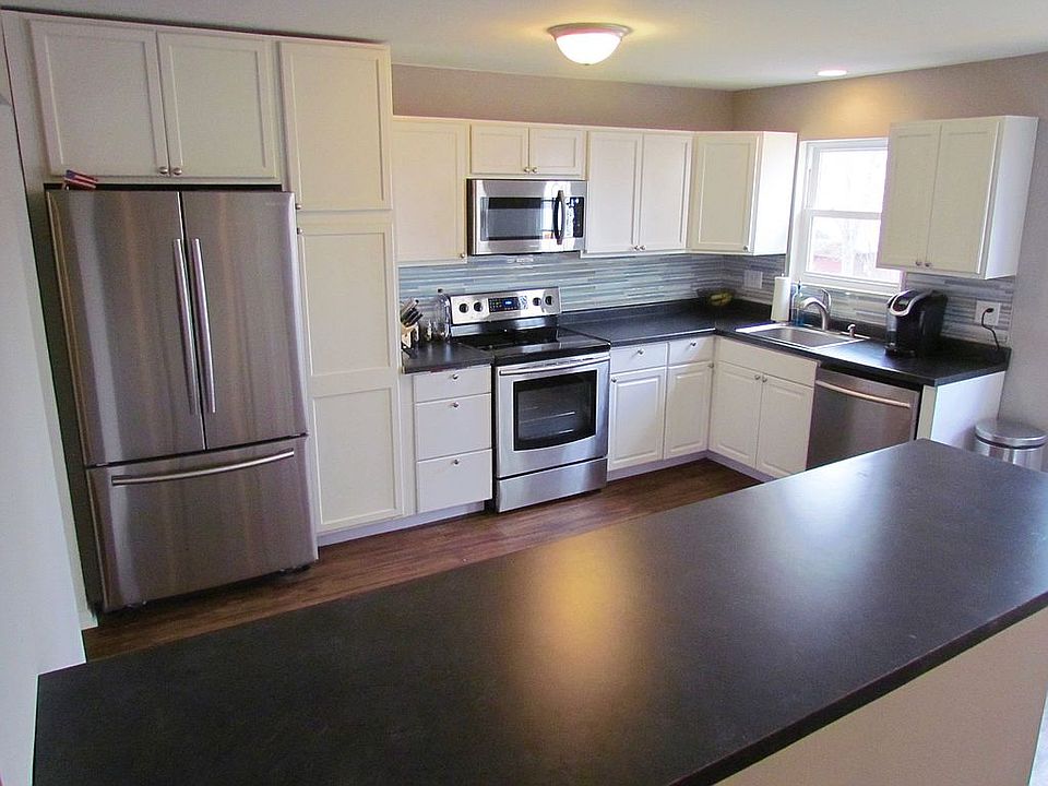 1st image of 1040 Arrowhead Dr
