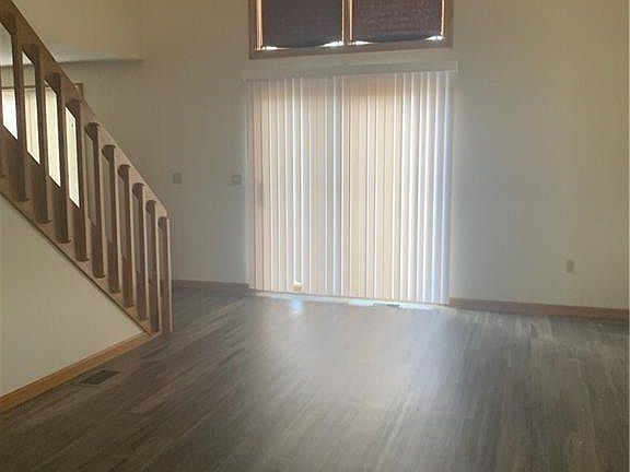 3rd image of 53 Ivy Ln #53