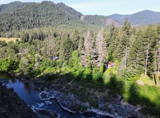 3240 W Evans Creek Rd, Rogue River, OR 97537