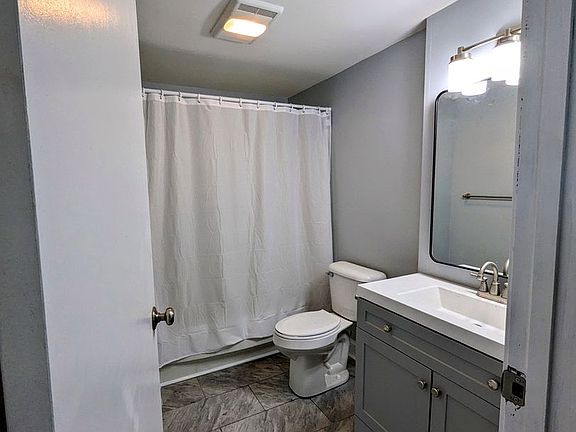 4th image of 1402 W Sycamore St APT 1