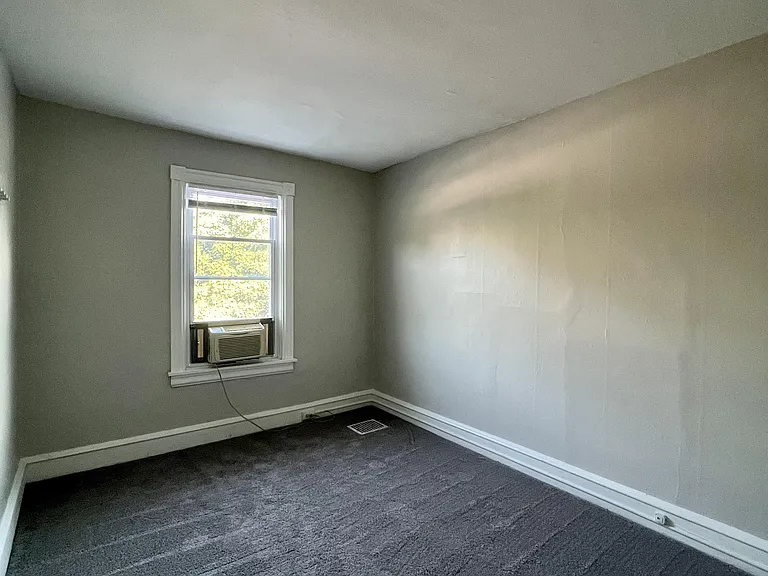 1323 N Dupont St #B — Photo 16