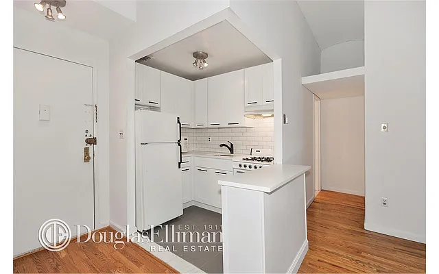 Rented by Douglas Elliman | media 11