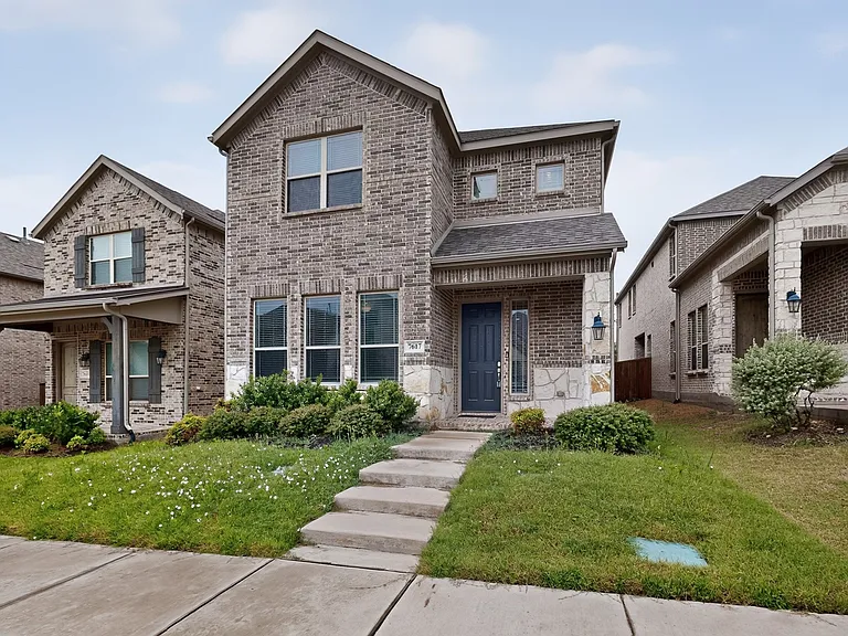 7617 Regal Ln — Photo 2