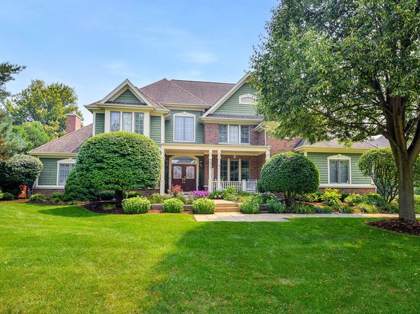 3N943 Walt Whitman Rd