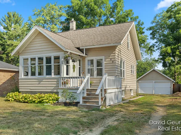 199 E 38th St, Holland, MI 49423