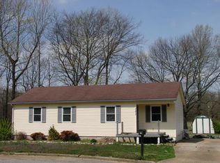 243 Meadowbrook Dr, Martin, TN 38237