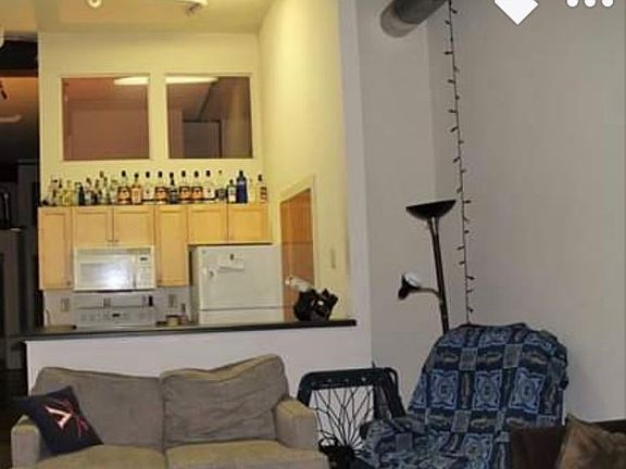 5th image of 1418 W Marshall St