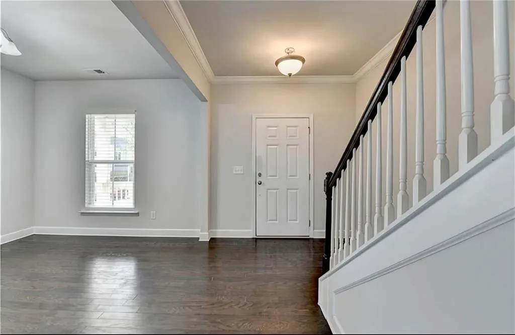 4 bed, 3.5 bath, 2759 sqft, $3,100 — Photo 4