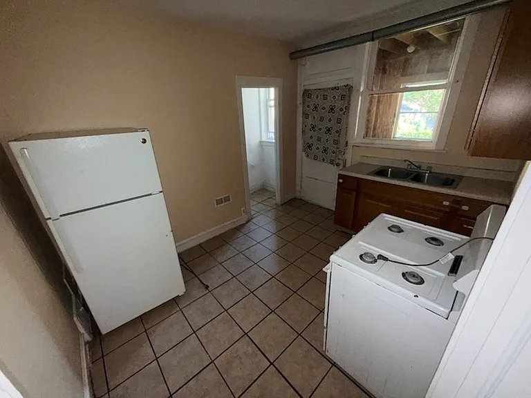 2253 W Ainslie St #1 — Photo 7