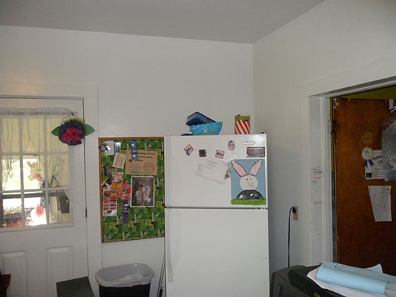 5th image of 39 Whitney Ave