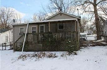 3rd image of 506 E Hereford Ave