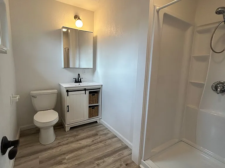 424 S B St #A — Photo 11
