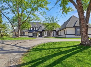 1000 Old Crystal Bay Rd S, Wayzata, MN 55391