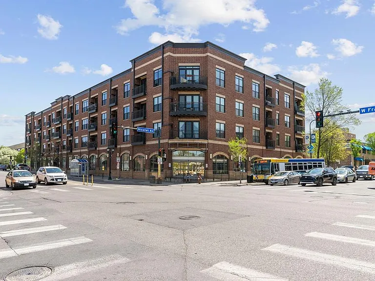 15 E Franklin Ave — Photo 21