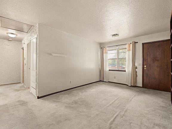 5th image of 732 Flamingo Ave