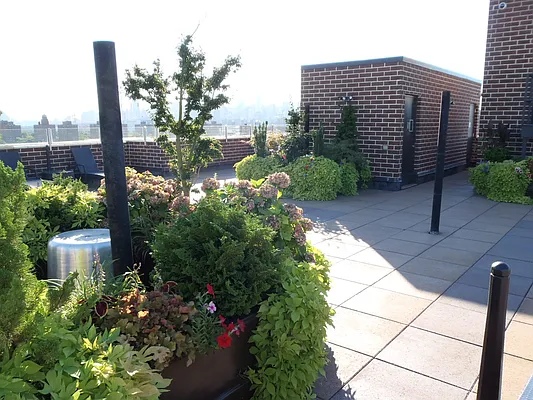 Rented by NY Space Finders Inc. | media 18