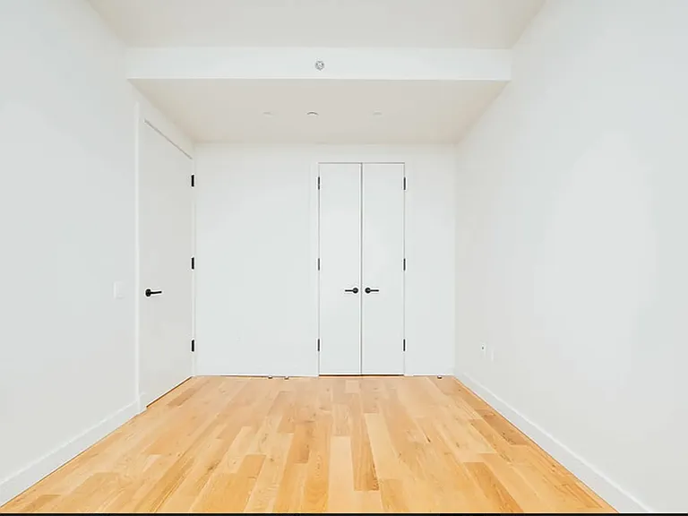 1801 Ocean Ave #3E — Photo 11
