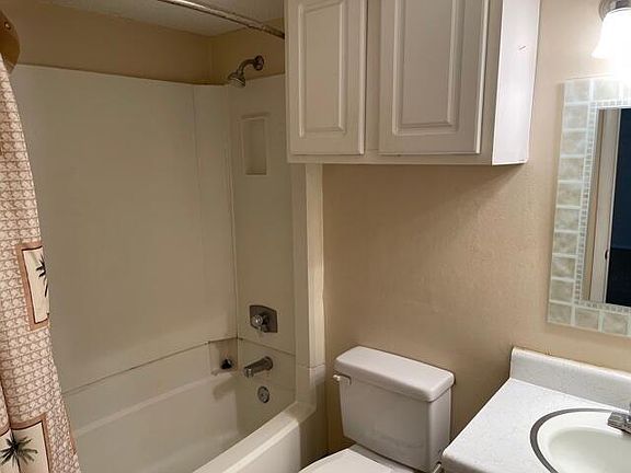 5th image of 201 College Blvd E Unit 34