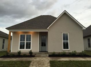 413 Parker Ln, Youngsville, LA 70592