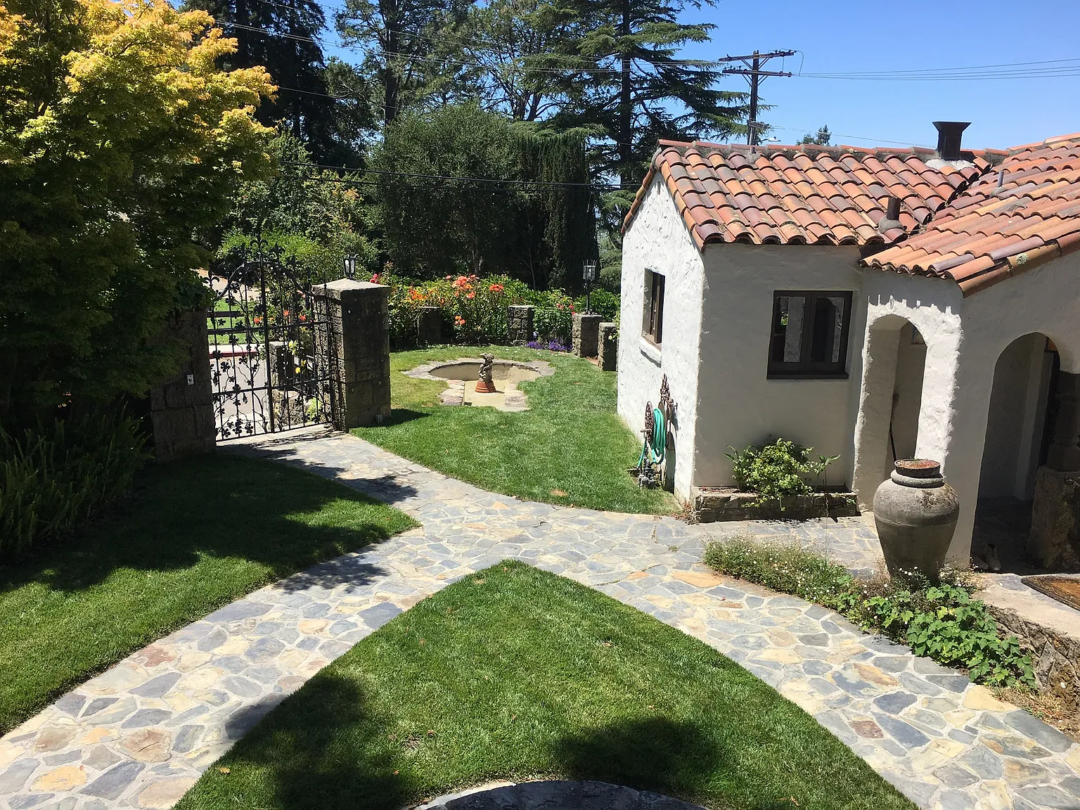 1 bed, $3,255 — Photo 2