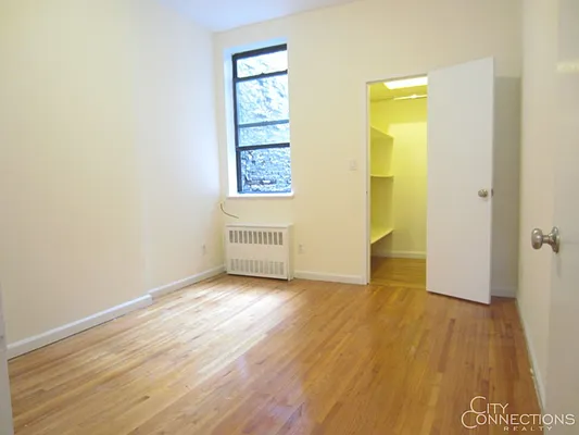 Rented by City Connections Realty | media 15