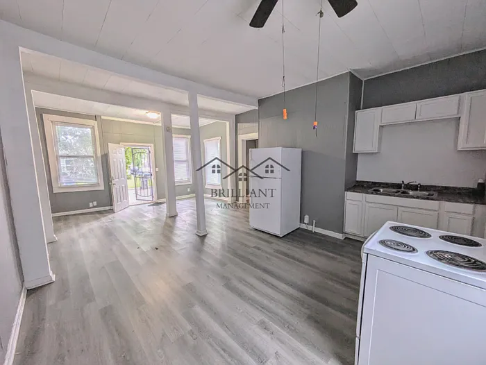 1 bed, 1.0 bath, $799 — Photo 2