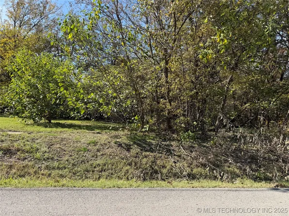 303 N Smith Ave, Wagoner, OK 74467