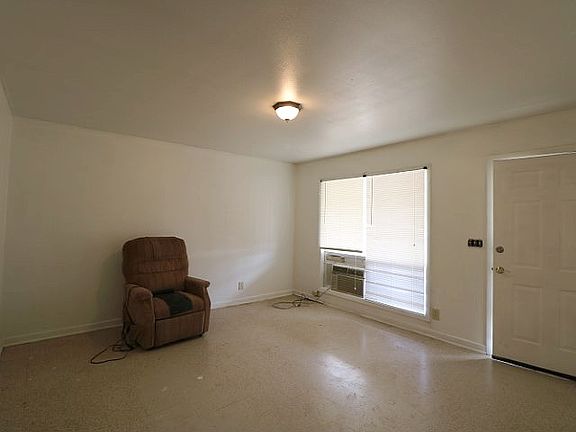 5th image of 1603 1st St